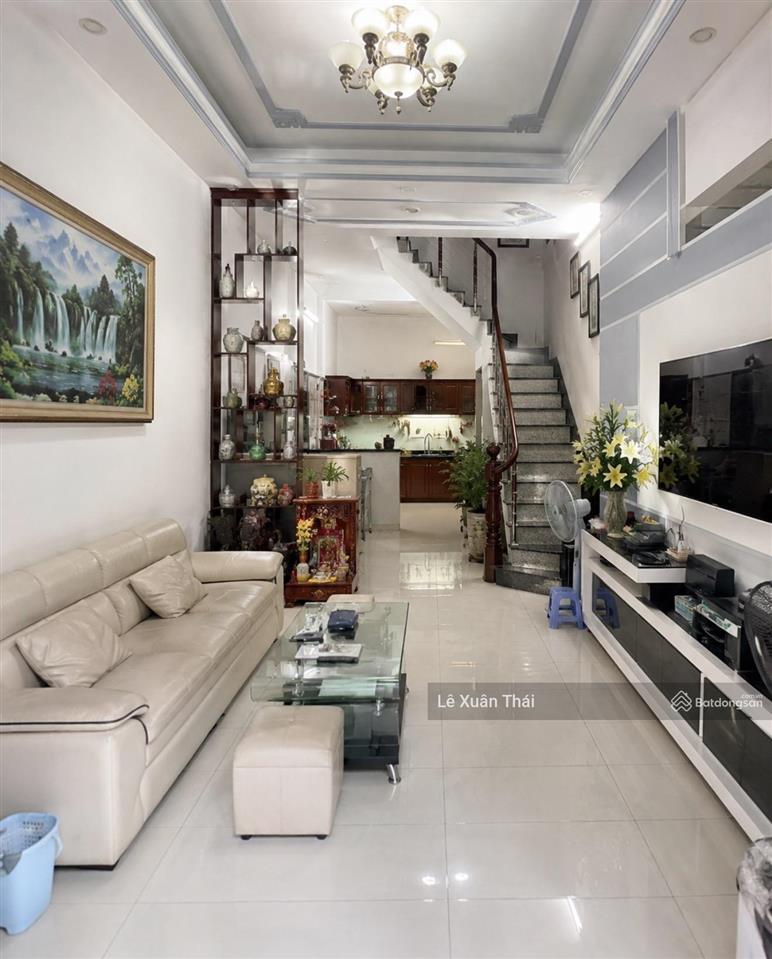 Nhà hxh có lề lạc long quân  q.11 39m2 x 4t  mt 4,2m. chỉ 8,1 tỷ  full nội thất