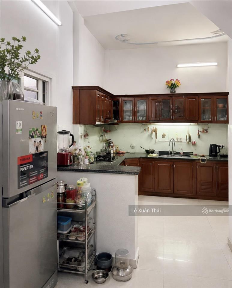 Nhà hxh có lề lạc long quân  q.11 39m2 x 4t  mt 4,2m. chỉ 8,1 tỷ  full nội thất