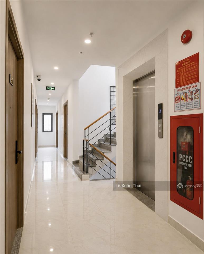 Bán nhà mt cx lữ gia  q11 126m x 6t thang máy. chỉ 32t. doanh thu 1t5/năm, đối diện đh bách khoa