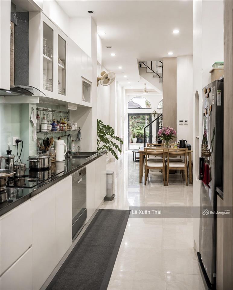 Chủ chuyển nơi công tác cần bán nhà bình thới, q11 43m2 hẻm 6m ô tô vào nhà đẹp. 7,9 tỷ