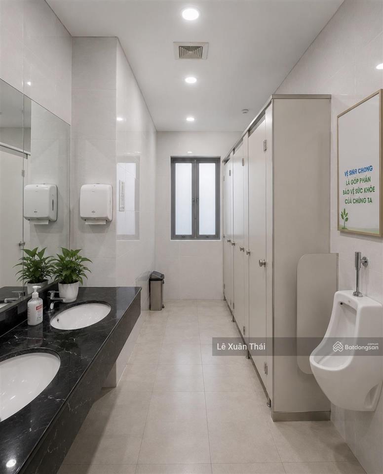Bán tòa nhà văn phòng cư xá nguyễn trung trực  q10 130m2 x 5t thang máy. giá 32t6. giao nhà ngay