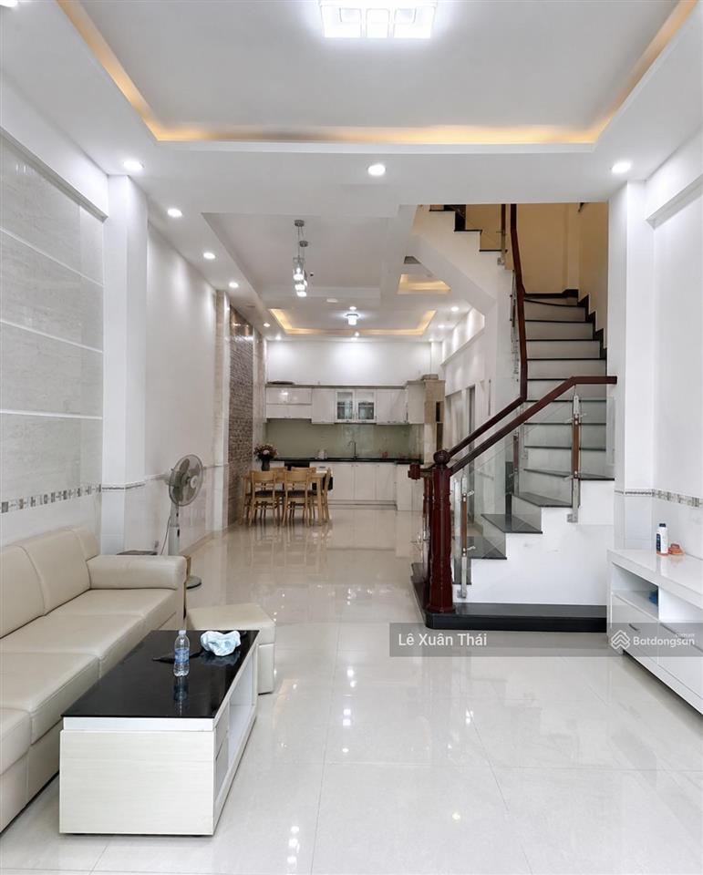 Chuyển về bắc, vc trẻ bán nhanh nhà lãnh binh thăng q11, 39m x 4 tầng, giá 8t1, hẻm xe hơi thông
