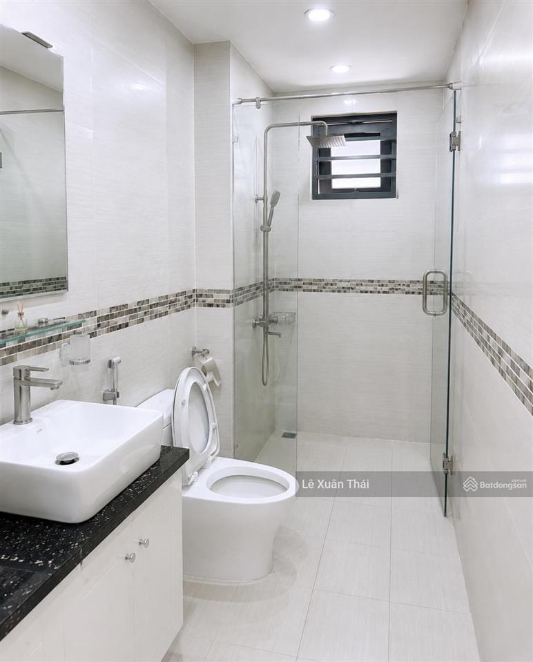 Chuyển về bắc, vc trẻ bán nhanh nhà lãnh binh thăng q11, 39m x 4 tầng, giá 8t1, hẻm xe hơi thông