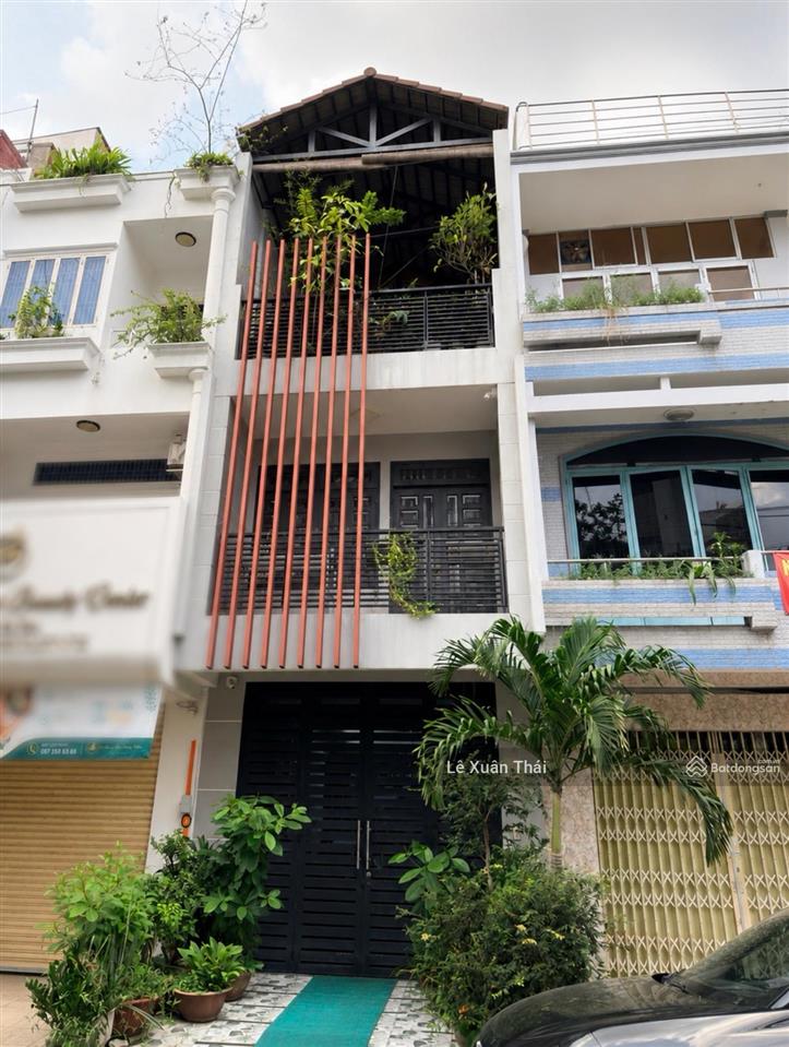 Cần bán nhà lạc long quân q11, 38m2 x 3 tầng  mt 4m, giá 7t8, hxt thông, gần cv đầm sen