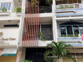 Cần bán nhà lạc long quân q11, 38m2 x 3 tầng  mt 4m, giá 7t8, hxt thông, gần cv đầm sen