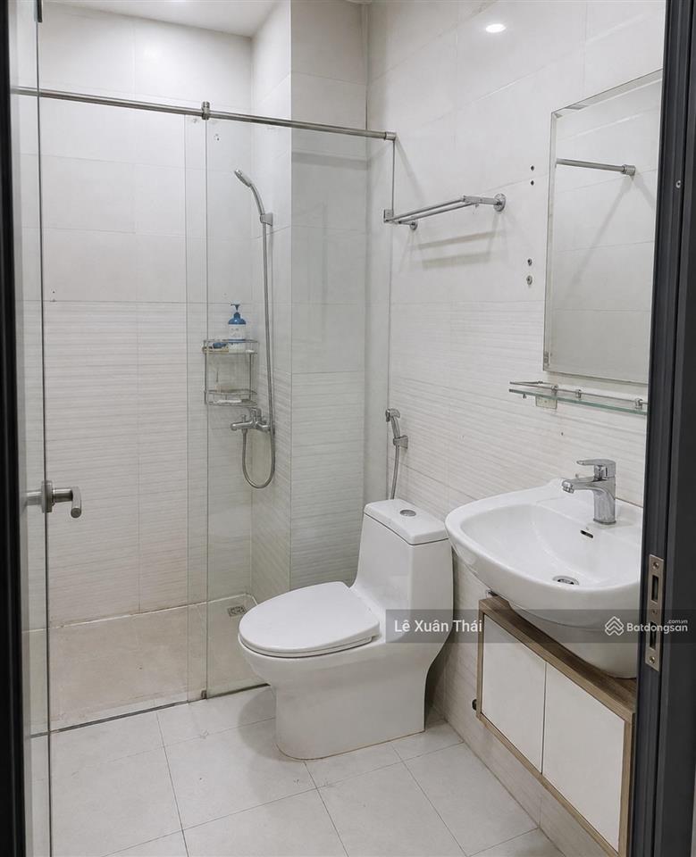 Cần bán nhà lạc long quân q11, 38m2 x 3 tầng  mt 4m, giá 7t8, hxt thông, gần cv đầm sen