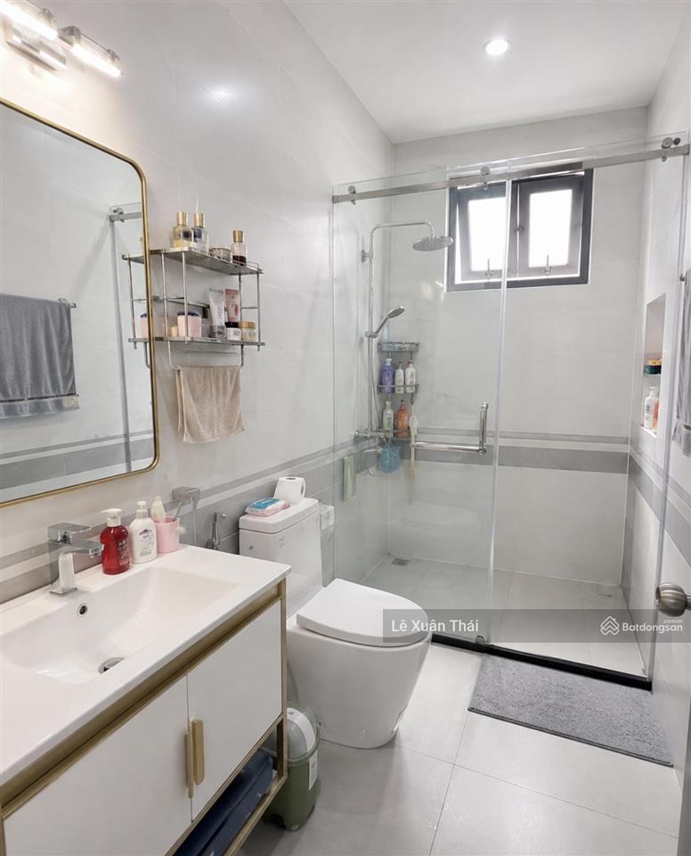 Cần bán nhà lạc long quân q11, 42m2 x 4t  full nội thất, giá 8t2. gần vx lê đại hành