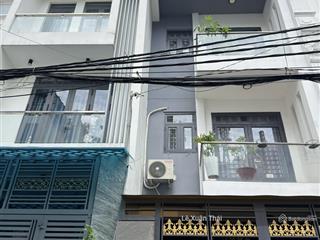 Cần bán nhà âu cơ q11, 45m2 x 4t  hẻm xe tải thông, giá 8.2 tỷ. gần cv đầm sen, ở ngay không sửa
