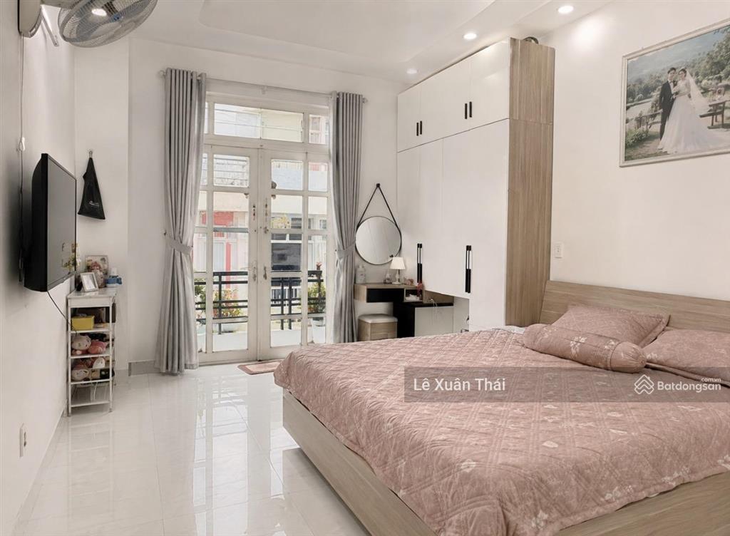 Cần bán nhà cư xá lê đại hành q11, 64m2 x 4t  hẻm xe tải thông, giá 10.8 tỷ. ngay vx lê đại hành