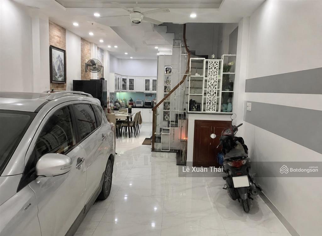 Cần bán nhà cư xá lê đại hành q11, 64m2 x 4t  hẻm xe tải thông, giá 10.8 tỷ. ngay vx lê đại hành