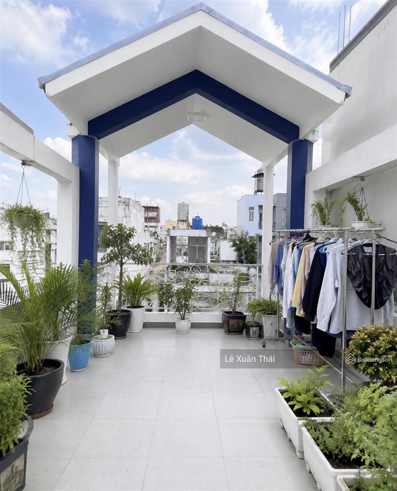 Chuyển công tác q9 cần bán nhà lạc long quân q11, 44m2 x 4t, giá 7t98, 2 xe hơi tránh nhau