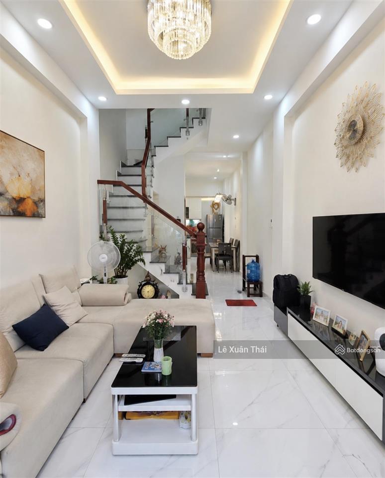 Chính chủ gửi bán nhà hàn hải nguyên q11, 4x15m x 4t, xe hơi vào nhà, giá 7,1 tỷ  tặng nội thất