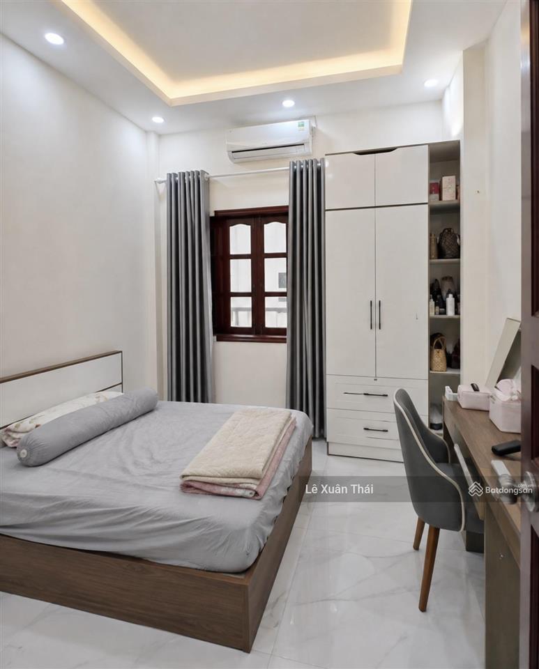 Chính chủ gửi bán nhà hàn hải nguyên q11, 4x15m x 4t, xe hơi vào nhà, giá 7,1 tỷ  tặng nội thất