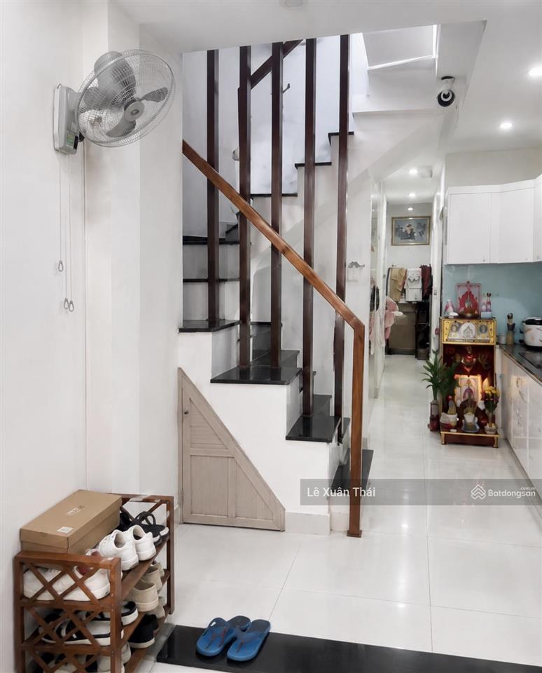 Nhà gần trục đường lê đại hành q11 46m2, hẻm thông, ô tô tới cửa nhỉnh 5 tỷ