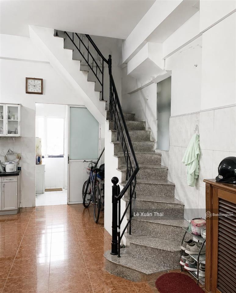 Sát mt gò xoài  bình tân, nhà 2t x 90m2  mt 7m, hẻm 3 xe hơi thông. chỉ 63tr/m2, gần chợ gò xoài