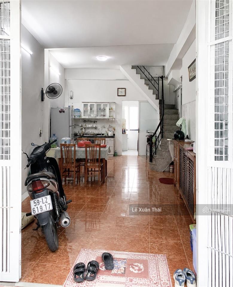 Sát mt gò xoài  bình tân, nhà 2t x 90m2  mt 7m, hẻm 3 xe hơi thông. chỉ 63tr/m2, gần chợ gò xoài
