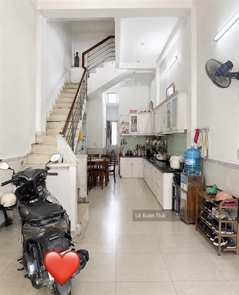 Bán nhà lê đại hành 4 tầng x 42m2  giá 7.8 tỷ, xe hơi vào nhà, đối diện trường đua phú thọ