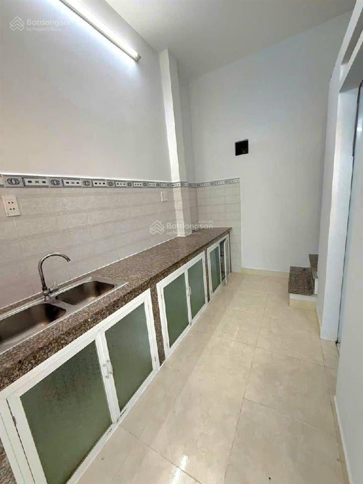 Bán nhà riêng tại lê văn lương, 1,4 tỷ, 28m2, 2pn, 2wc, pháp lý đầy đủ. nhà trống nhận nhà ngay.