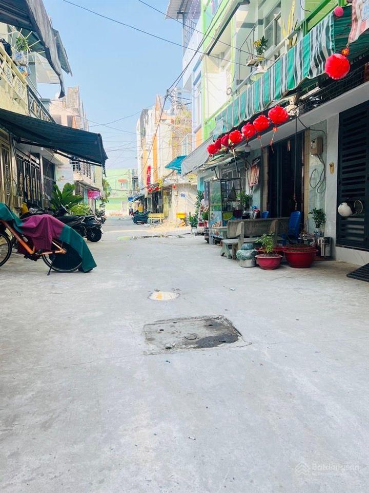 Bán nhà riêng tại lê văn lương, 1,4 tỷ, 28m2, 2pn, 2wc, pháp lý đầy đủ. nhà trống nhận nhà ngay.