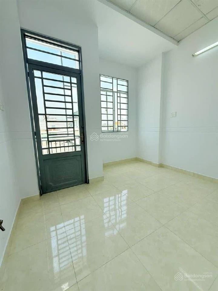 Bán nhà riêng tại lê văn lương, 1,4 tỷ, 28m2, 2pn, 2wc, pháp lý đầy đủ. nhà trống nhận nhà ngay.