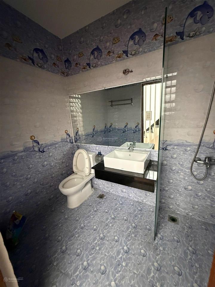Bán gấp nhà huỳnh văn bánh, phú nhuận 5 tầng btct, gara ô tô, nở hậu tài lộc, 42m2, 12.7 tỷ.