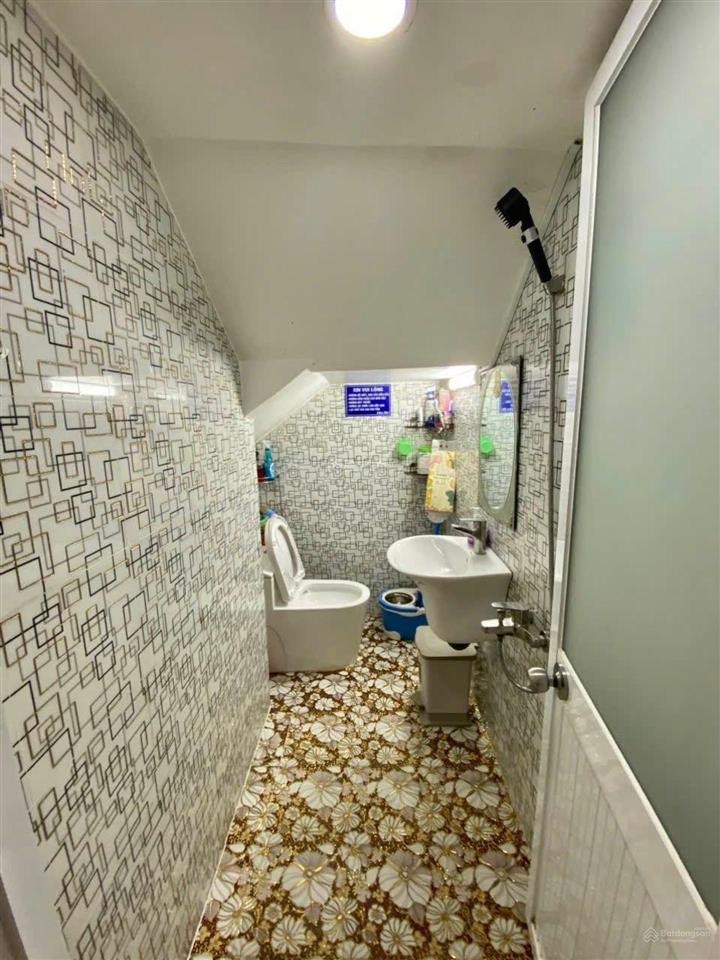 Giảm sốc 11.7 tỷ hẻm xe hơi, nơ trang long, bình thạnh , 5 tầng, căn góc, 67m2, 6 phòng ngủ.