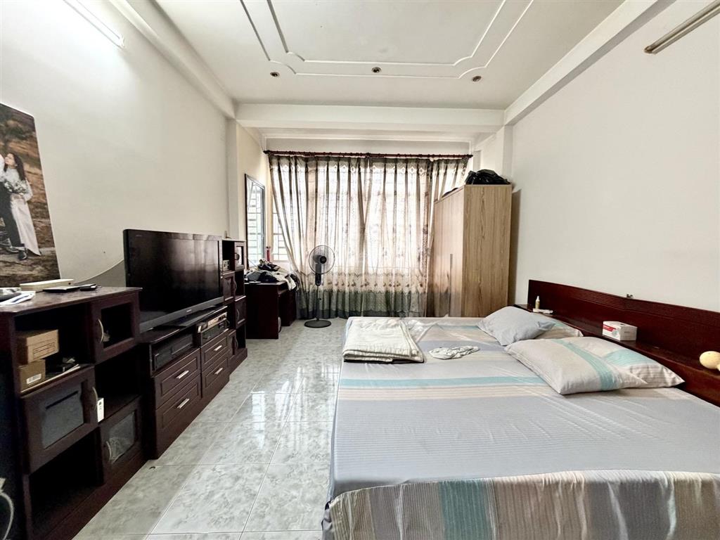 Mặt tiền phân lô công viên nguyên hồng 75m²  gara ô tô  kinh doanh văn phòng  15.8 tỷ tl.