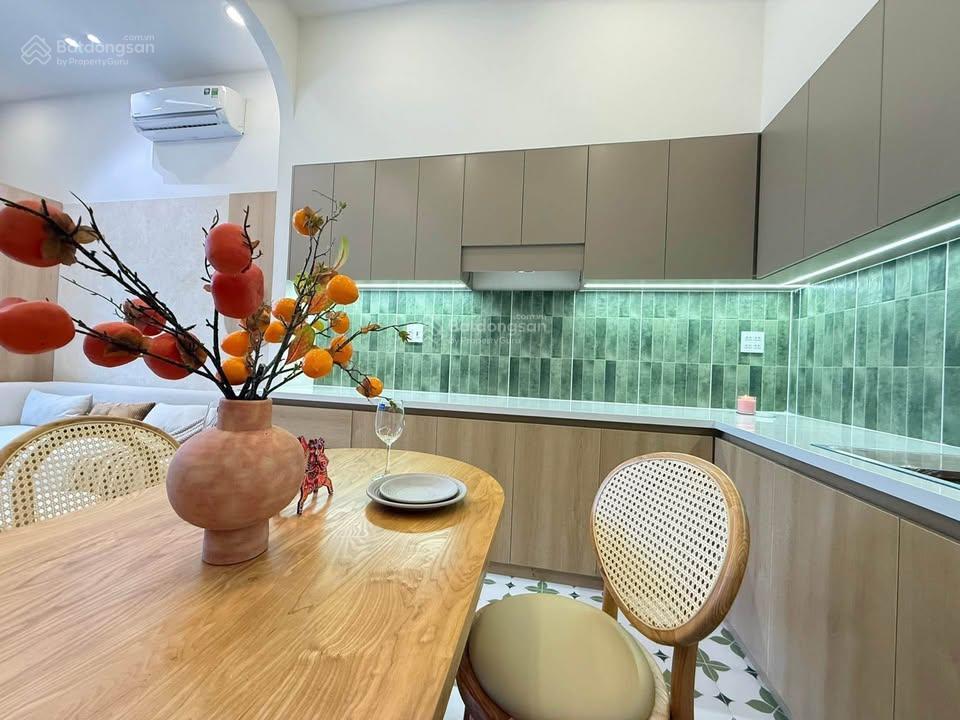 Em cần ra đi gấp căn chính chủ trang tử, p14 q5, 75m2, hđ thuê 15 triệu/th,giá 3ty6, sổ hồng riêng