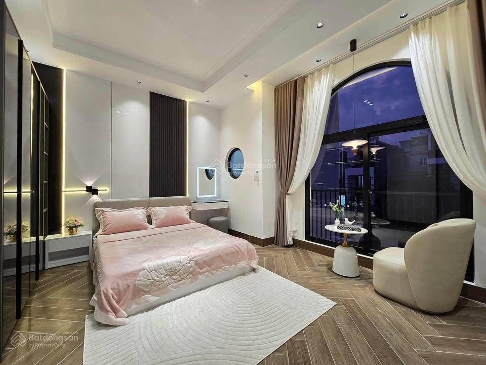 Cần tiền gấp cần bán căn chính chủ nguyễn thị thập p. bình thuận q7, 100m2, sổ hồng riêng
