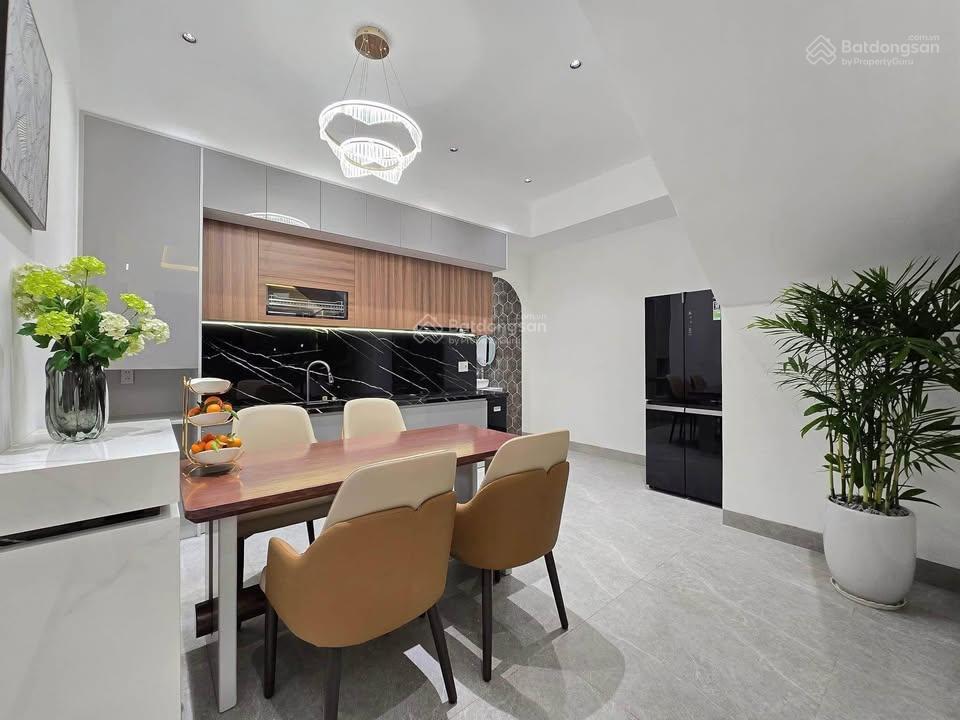 Cần tiền gấp cần bán căn chính chủ nguyễn thị thập p. bình thuận q7, 100m2, sổ hồng riêng