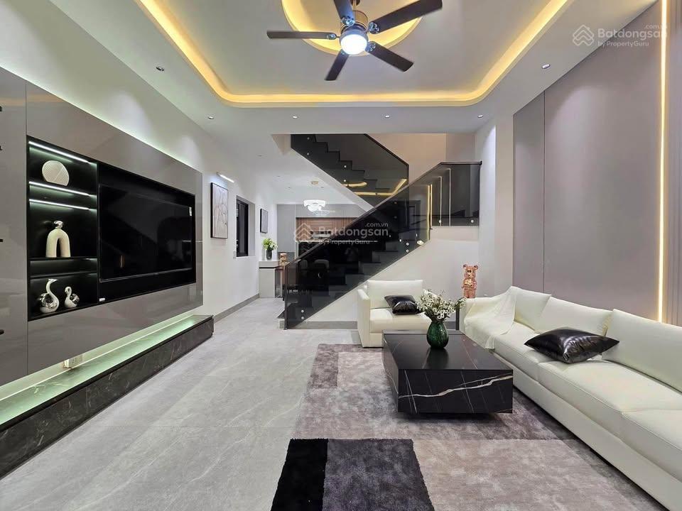 Cần tiền gấp cần bán căn chính chủ nguyễn thị thập p. bình thuận q7, 100m2, sổ hồng riêng