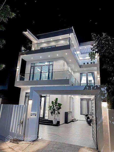 Chính chủ bán ra căn chính chủ đẹp nguyễn hữu thọ, p. tân phong, q7, 71m2,giá 2 tỷ140,sổ hồng riêng