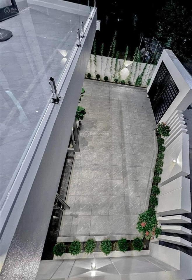 Chính chủ bán ra căn chính chủ đẹp nguyễn hữu thọ, p. tân phong, q7, 71m2,giá 2 tỷ140,sổ hồng riêng