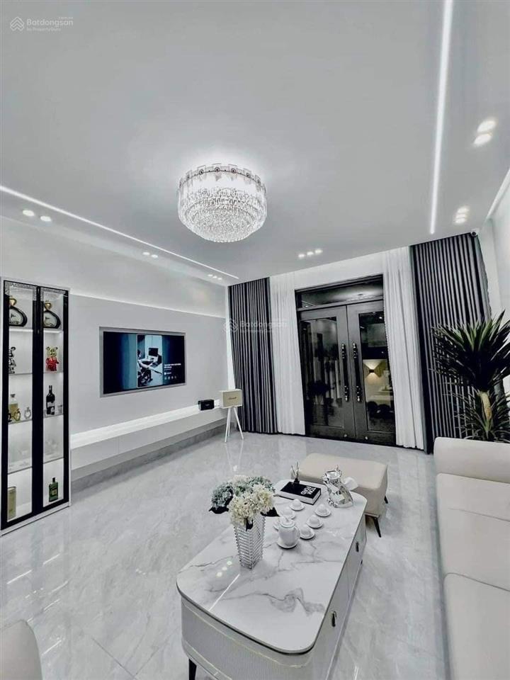 Chính chủ bán ra căn chính chủ đẹp nguyễn hữu thọ, p. tân phong, q7, 71m2,giá 2 tỷ140,sổ hồng riêng