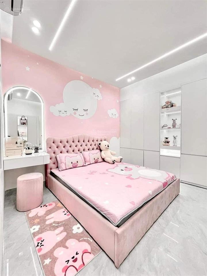 Chính chủ bán ra căn chính chủ đẹp nguyễn hữu thọ, p. tân phong, q7, 71m2,giá 2 tỷ140,sổ hồng riêng