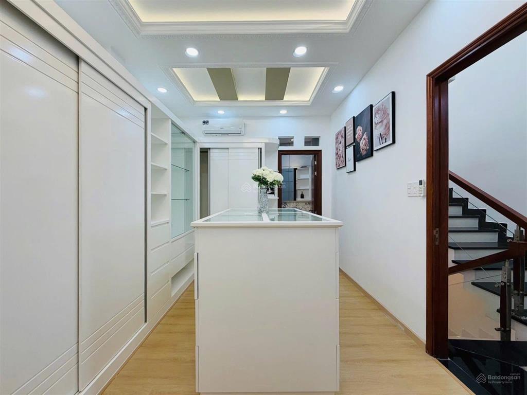 Chính chủ cần bán gấp căn đinh công tráng p tân định q1, 70m2, sổ hồng riêng