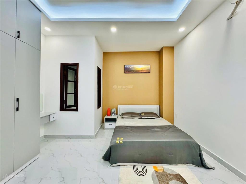 Chú 2 cuối tháng đi định cư bán gấp căn trần minh quyền p. vườn lài q10,75m2,giá 4ty2,sổ hồng riêng