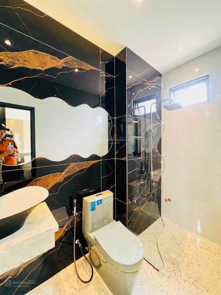 Chính chủ cần bán gấp căn trần ngọc lên p. định hòa thủ dầu một, 77m2, giá 1tỷ970 sổ hồng riêng