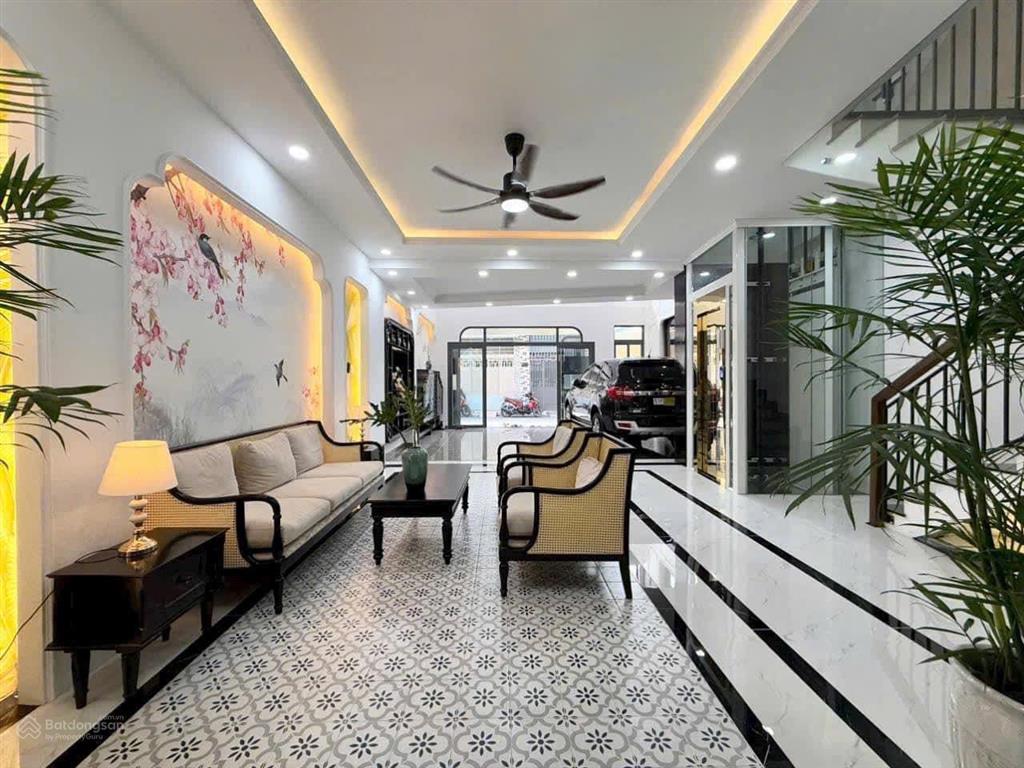 Nhà chính chủ thiết kế siêu đẹp cần bán ra căn trần văn đang, p10, q3,95m2,giá 5ty360 sổ hồng riêng