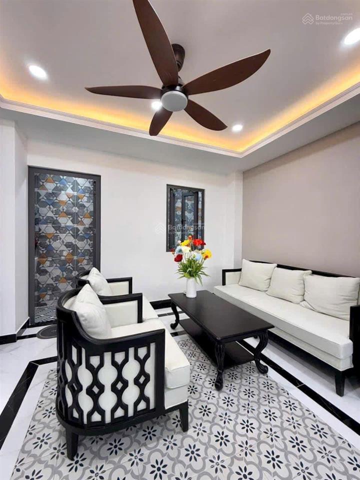 Nhà chính chủ thiết kế siêu đẹp cần bán ra căn trần văn đang, p10, q3,95m2,giá 5ty360 sổ hồng riêng