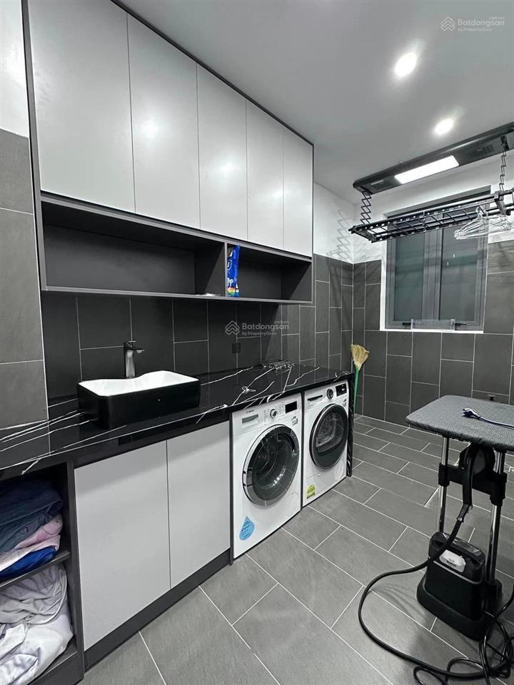 Chính chủ bán gấp ra căn phong cách âu đường tôn thất thuyết, p15, q4, 81m2, sổ hồng riêng