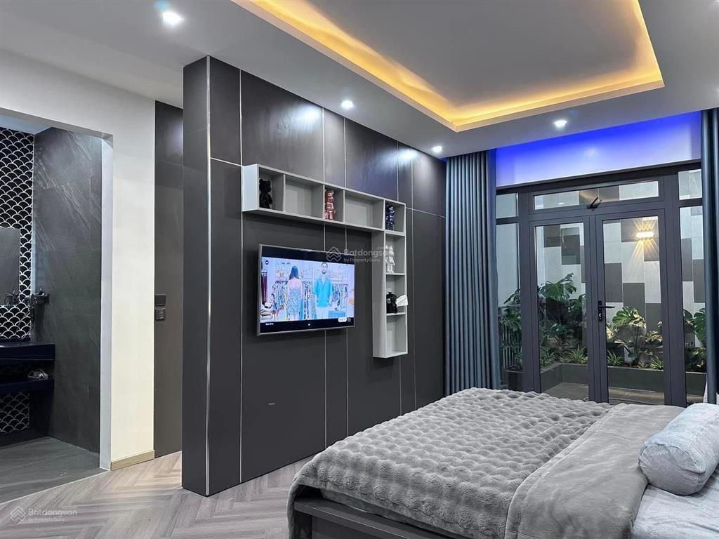 Chính chủ bán gấp ra căn phong cách âu đường tôn thất thuyết, p15, q4, 81m2, sổ hồng riêng