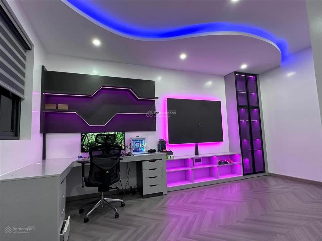 Chính chủ bán gấp ra căn phong cách âu đường tôn thất thuyết, p15, q4, 81m2, sổ hồng riêng