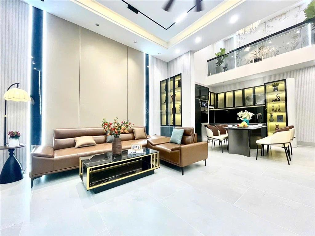 Bán nhà riêng tại trường sơn,p hoà hưng, quận 10, 4,29 tỷ, 73 m2, view đẹp, uy tín,sổ hồng riêng