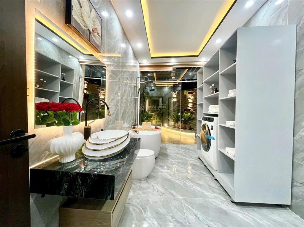 Bán nhà riêng tại trường sơn,p hoà hưng, quận 10, 4,29 tỷ, 73 m2, view đẹp, uy tín,sổ hồng riêng