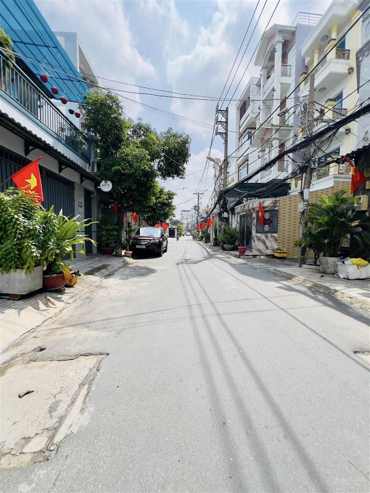 Chính chủ cần bán gấp ra căn nguyễn thị định, p thạnh mỹ lợi thủ đức, 82.5m2,giá 4tỷ5,sổ hồng riêng