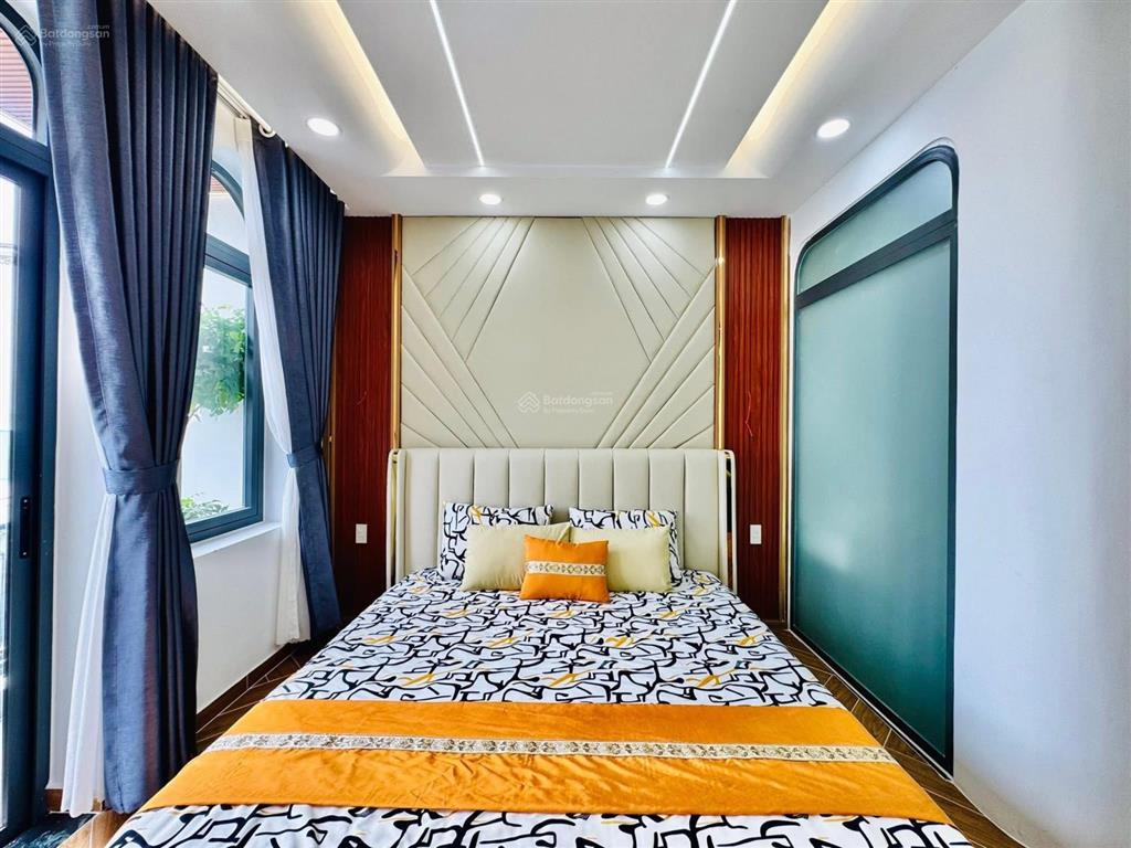 Siêu phẩm nhà đẹp thang máy chính chủ nguyễn bỉnh khiêm p tân định q1, 76m2, sổ hồng riêng