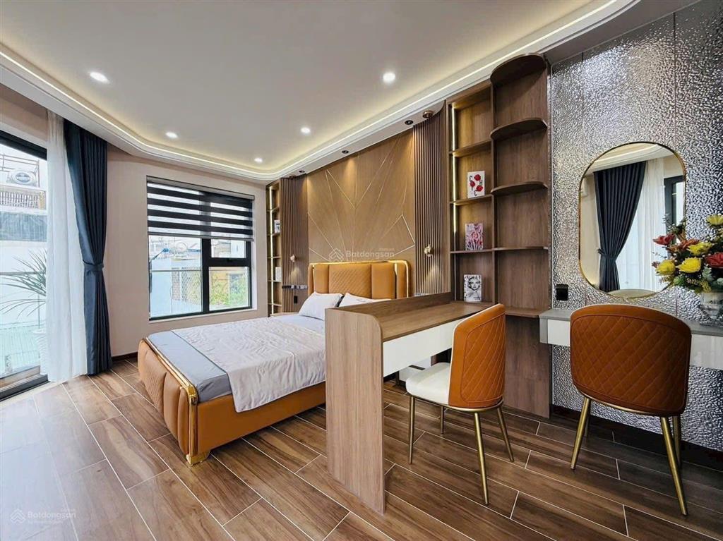 Siêu phẩm nhà mặt tiền hẻm chính chủ mai văn ngọc p phú nhuận hcm,103.5m2,giá 8ty7,sổ hồng riêng