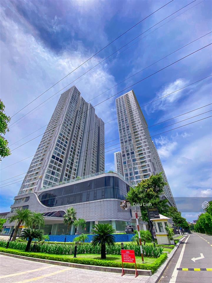 Cho thuê sàn 200m2 sẵn nội thất cực đẹp tại vinhomes west point, phạm hùng, nam từ liêm, hà nội