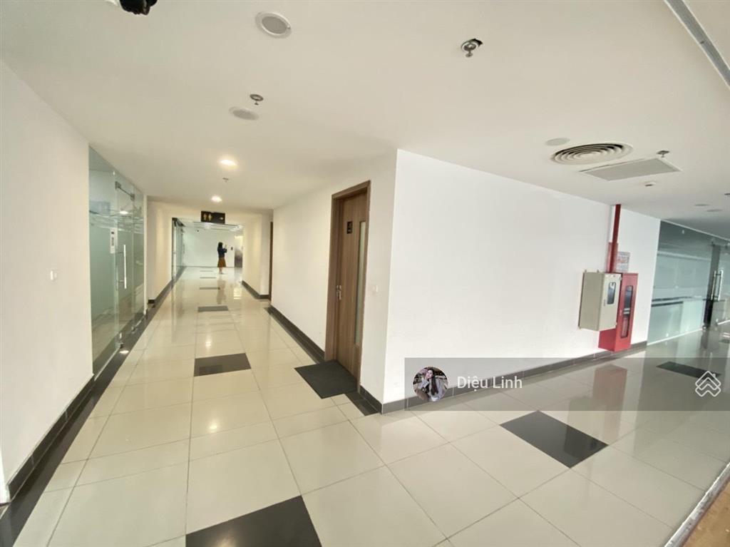 Chính chủ cho thuê sàn 500m2 cực đẹp giá rẻ tại new skyline, văn quán, hà đông